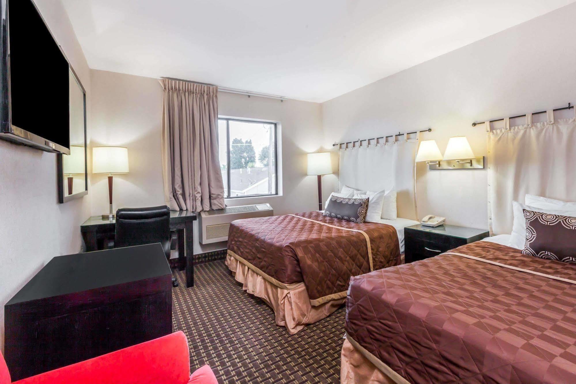 Econo Lodge Inn & Suites Williams - Grand Canyon Area Exteriör bild
